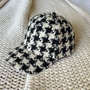 H&M Houndstooth Cap